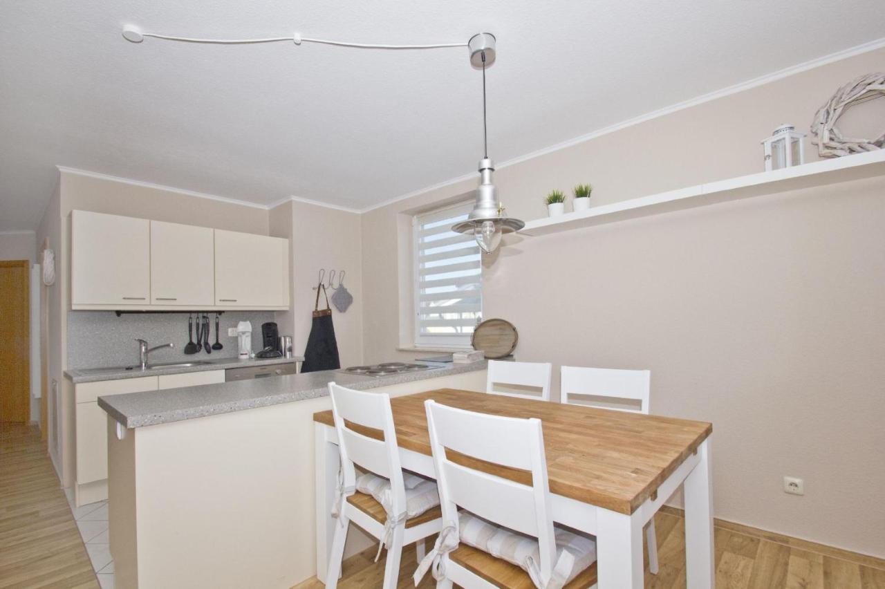 Ferienwohnung Mit Balkon, Gratis Nutzung Vom Ahoi Erlebnisbad Und Sauna In Sellin - Haus Strandeck Fewo 20 Goehren  Luaran gambar